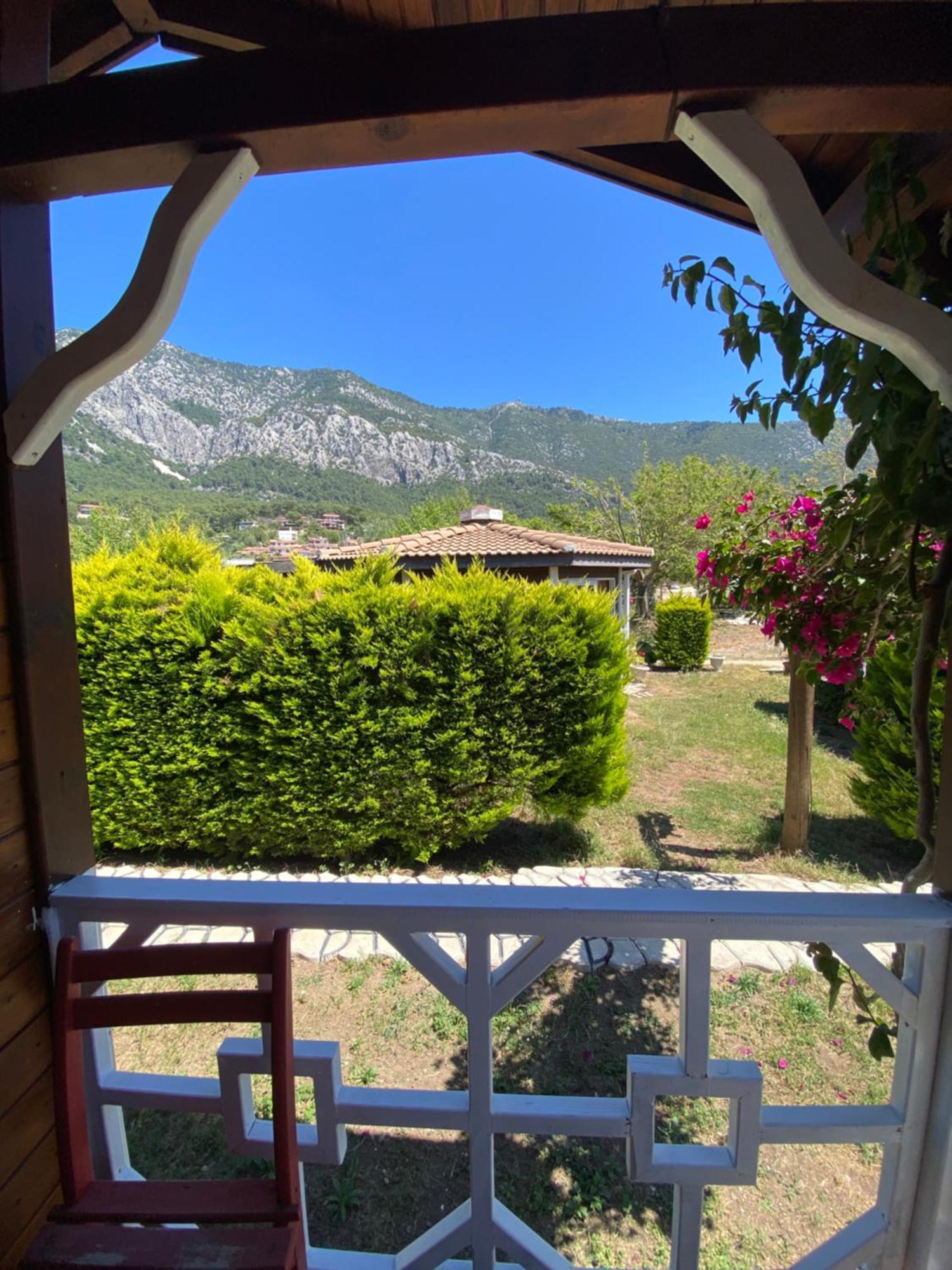 Karaoez Ada Bungalows & Villa Karaoz Quarto foto