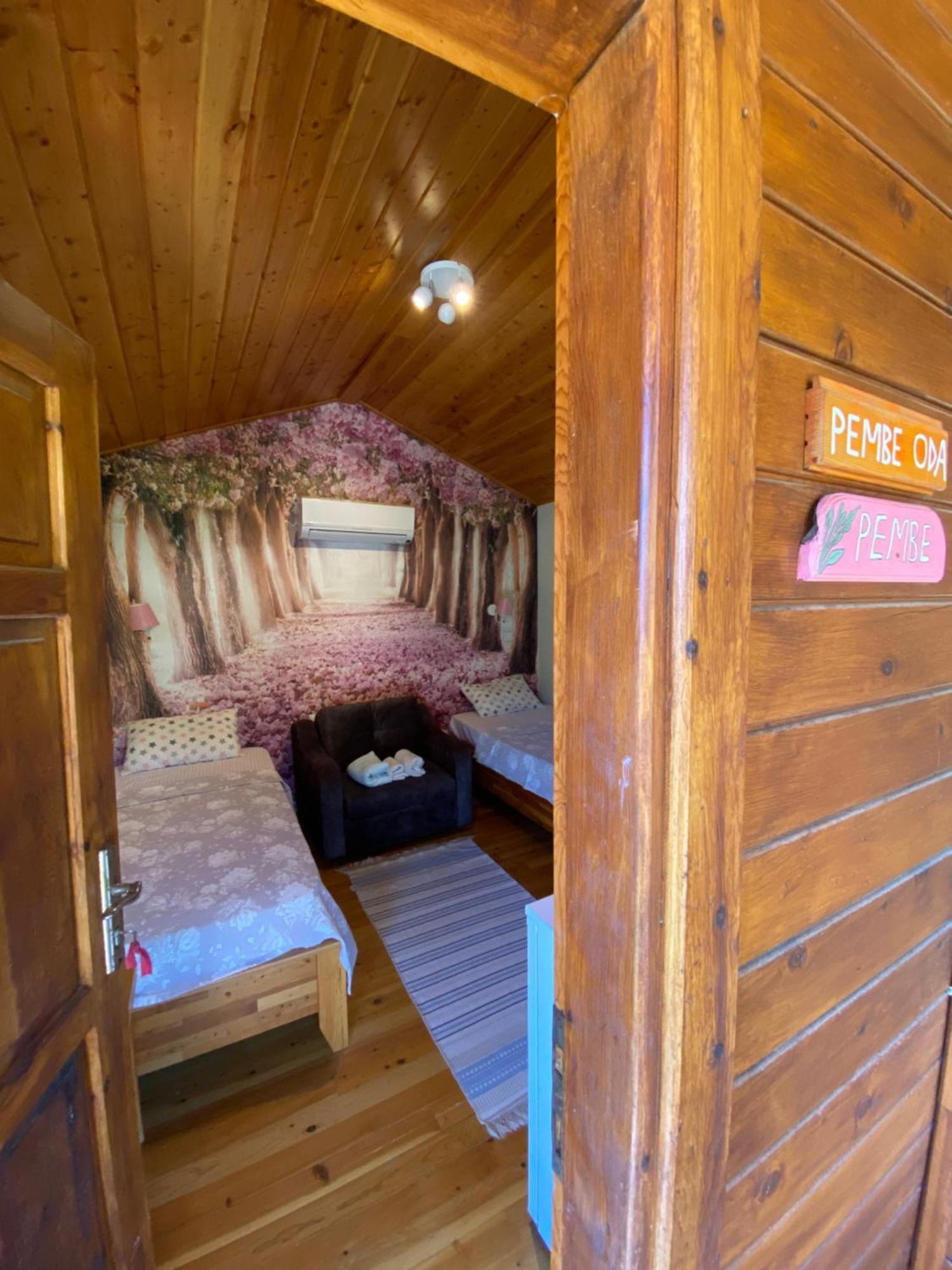 Karaoez Ada Bungalows & Villa Karaoz Quarto foto