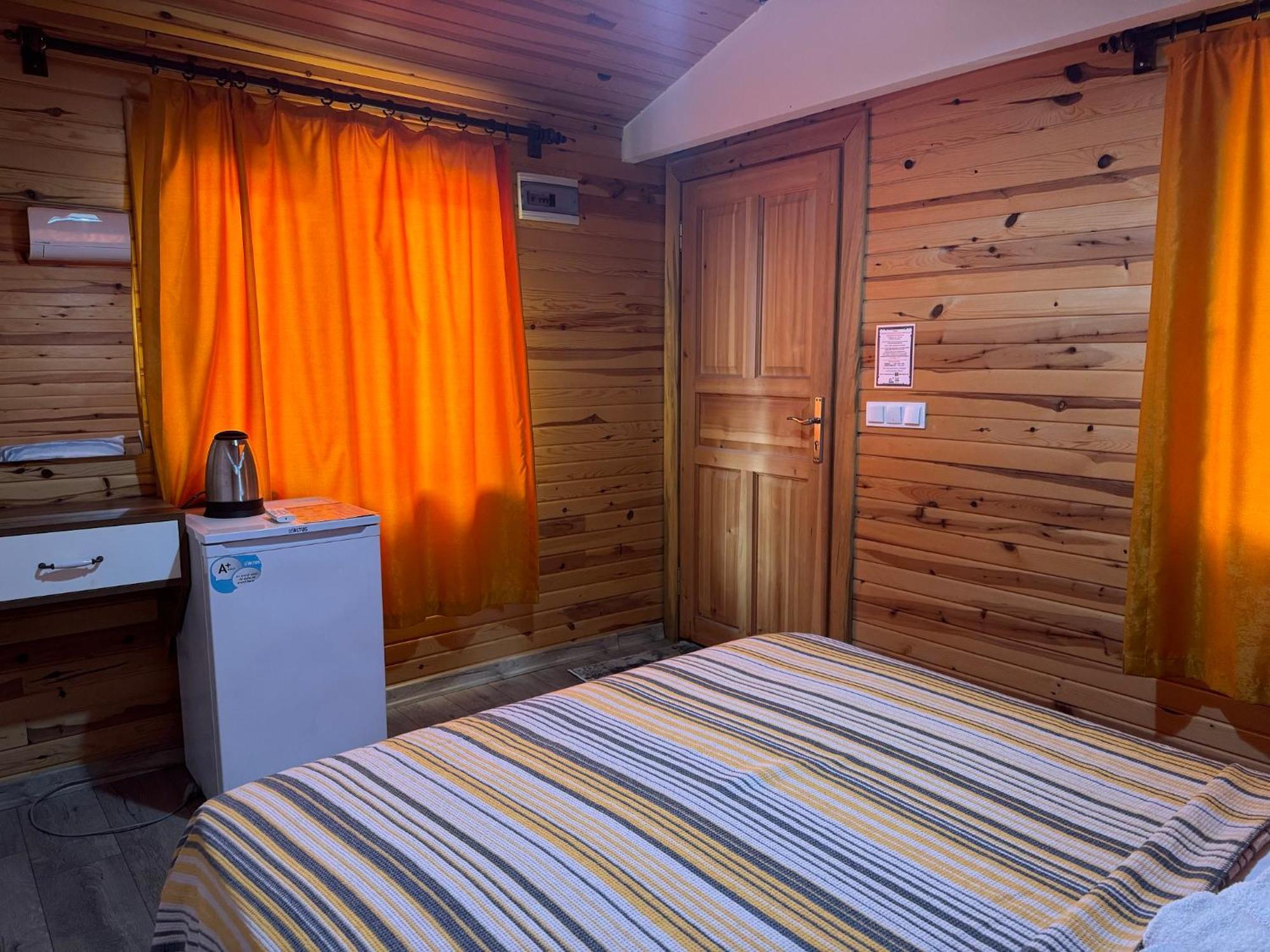 Karaoez Ada Bungalows & Villa Karaoz Quarto foto